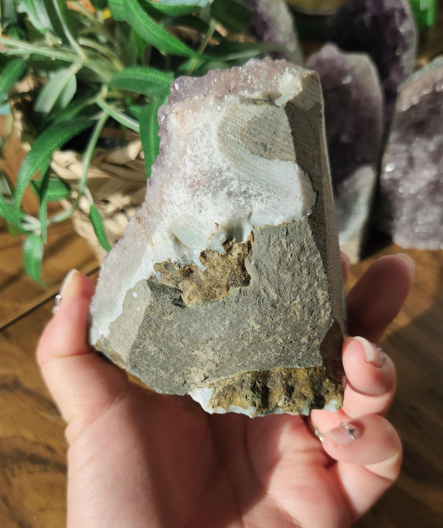 Amazing light purple amethyst, raw cutbase, natural, from Brazil