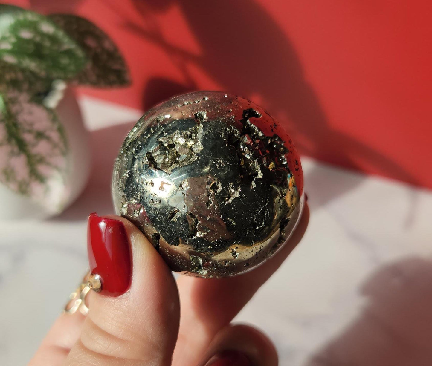 High quality druzy pyrite sphere from Peru, druzy with cubic formations