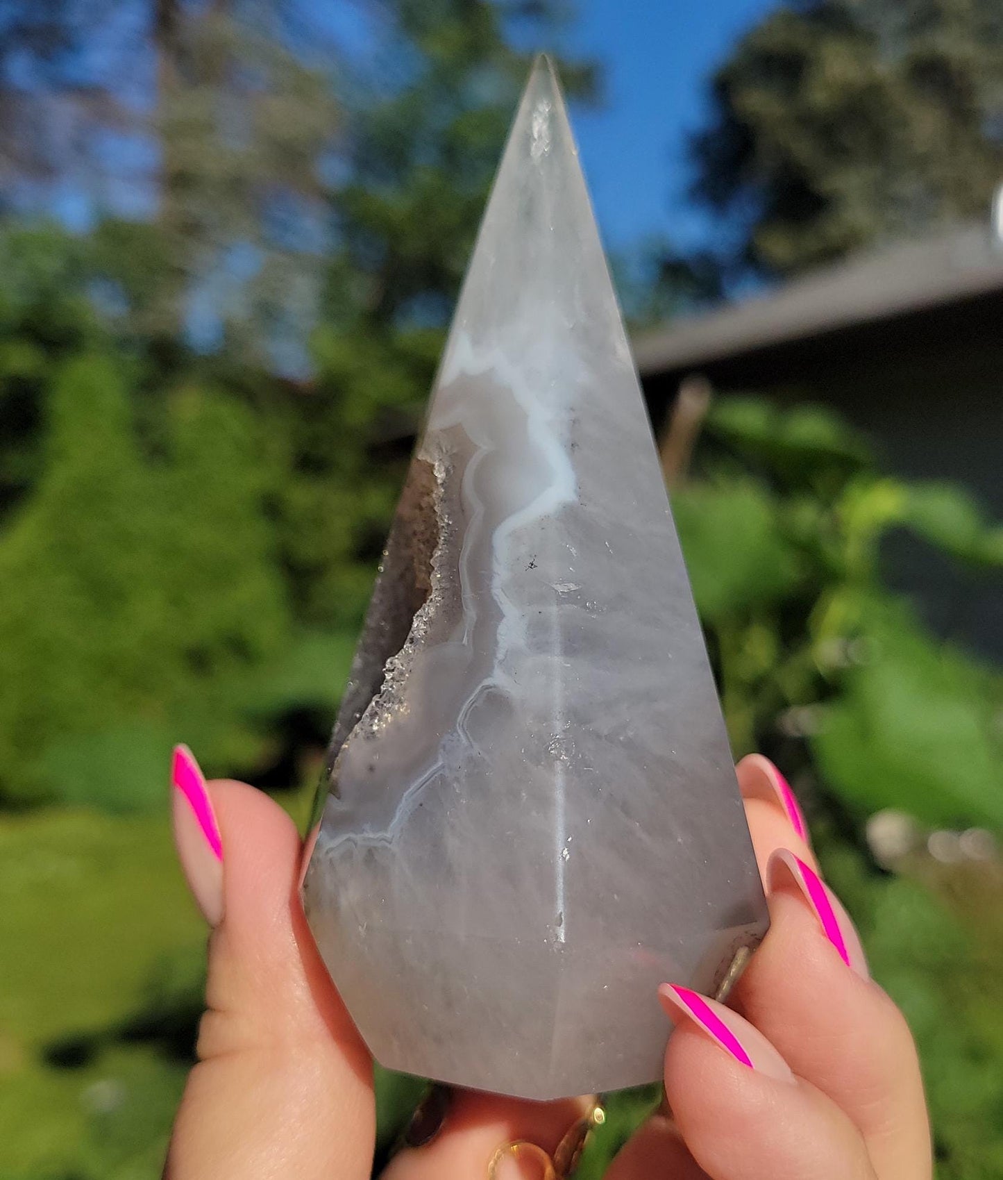 Special high quality quartz agate diamond with stunning agate banding, sparkly druzy, and calcite inclusions from Brazil