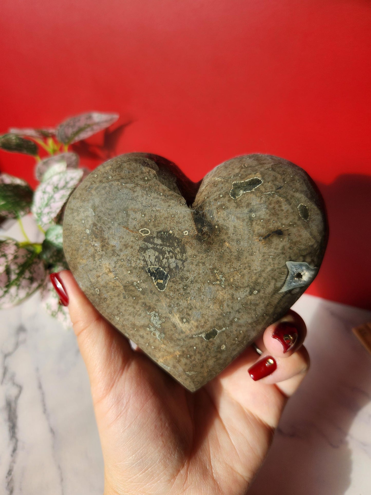 High quality natural green rainbow amethyst heart with amazing rosette flower formations, stand is included 1.76lbs