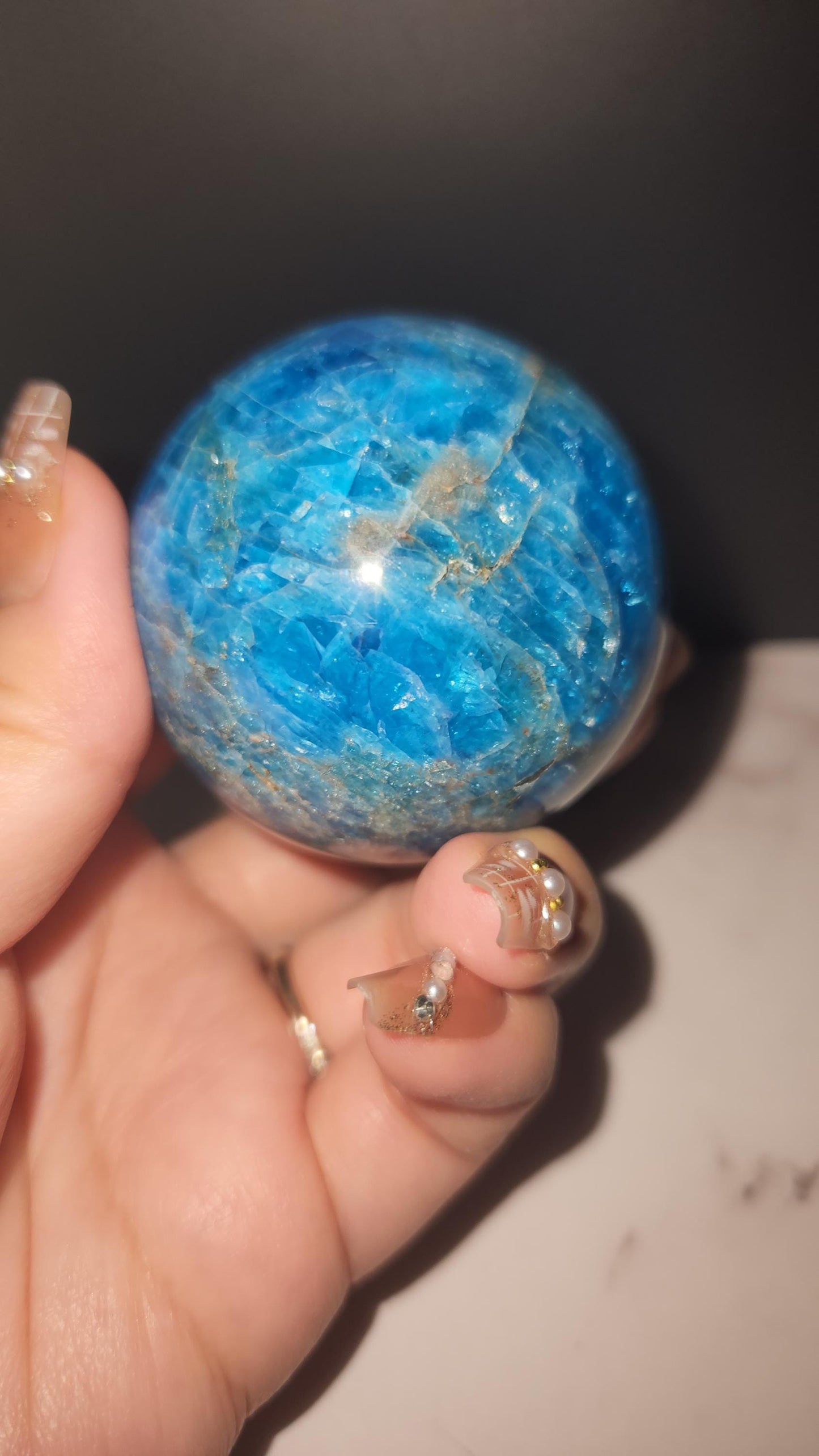 Beautiful natural blue appetite sphere with flash, D