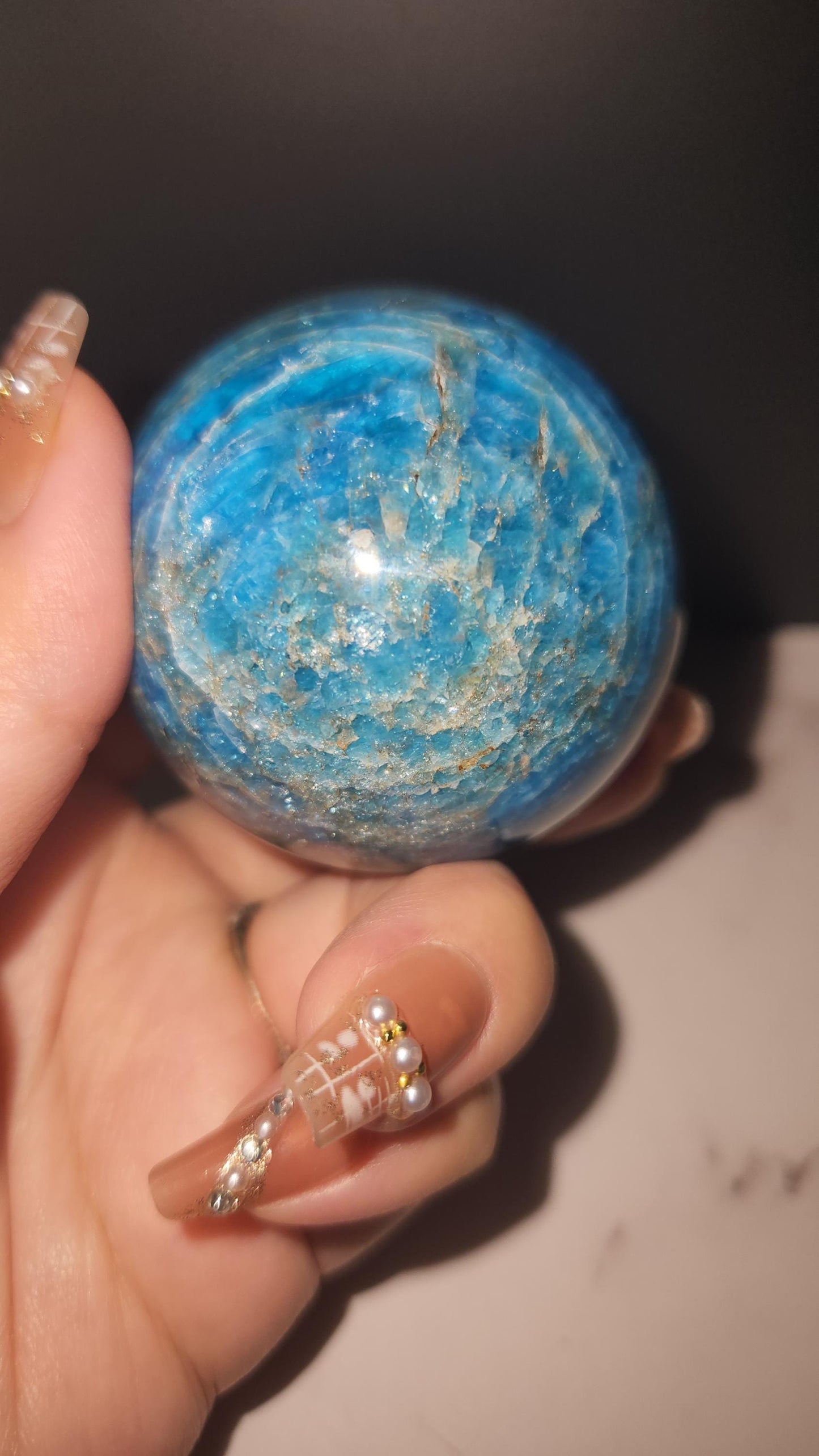 Beautiful natural blue appetite sphere with flash, D