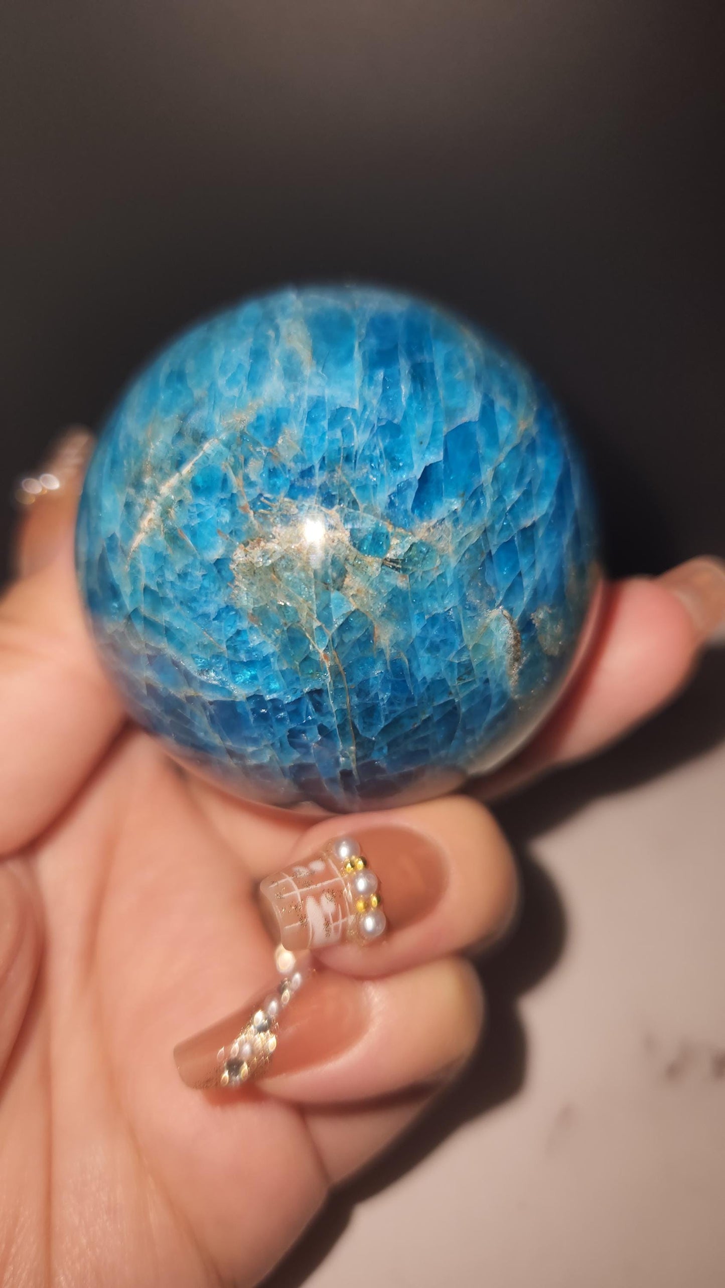 Beautiful natural blue appetite sphere with flash, D