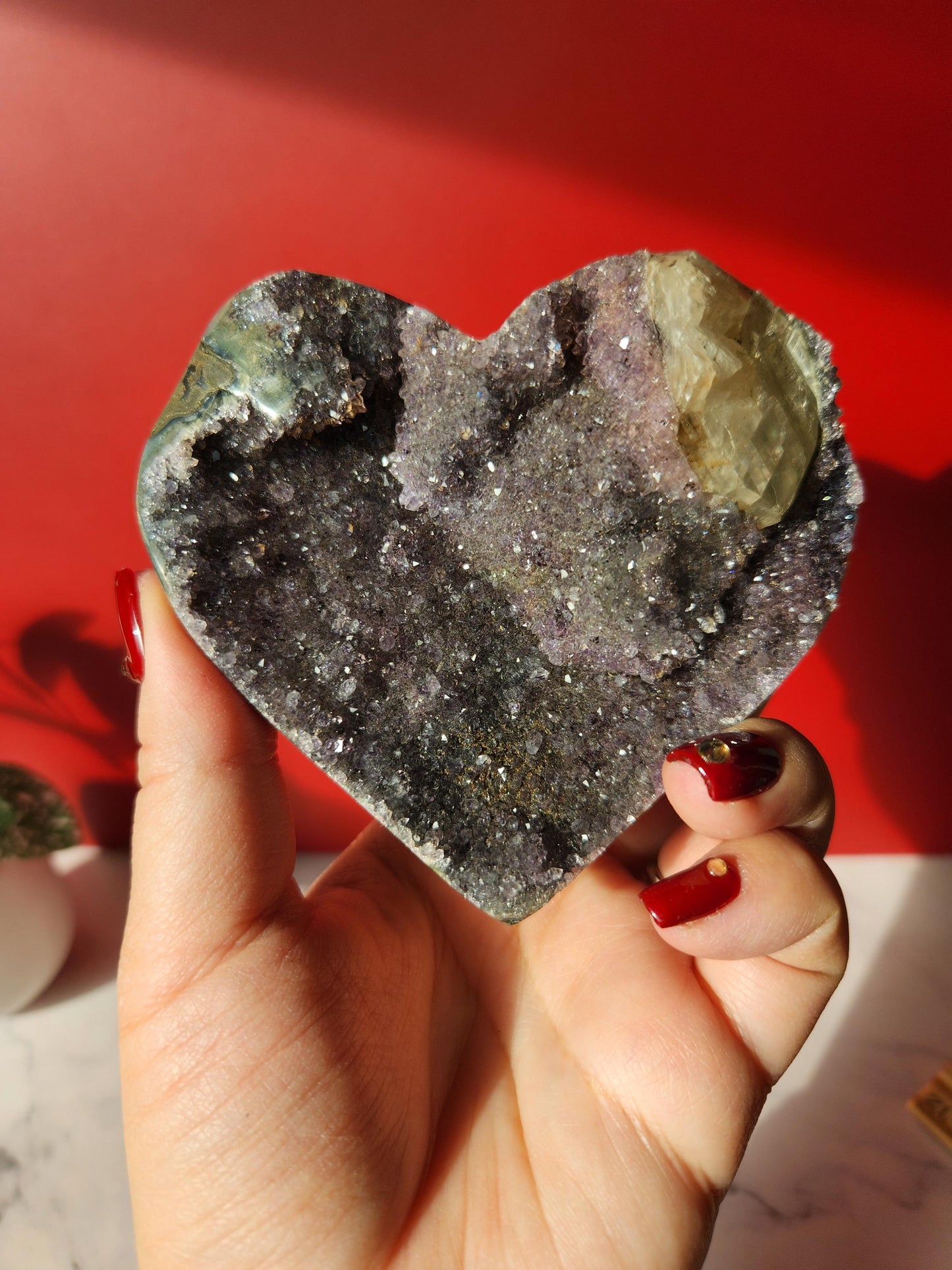 Beautiful natural amethyst heart with amazing rainbow calcite from Brazil, custom stand is included