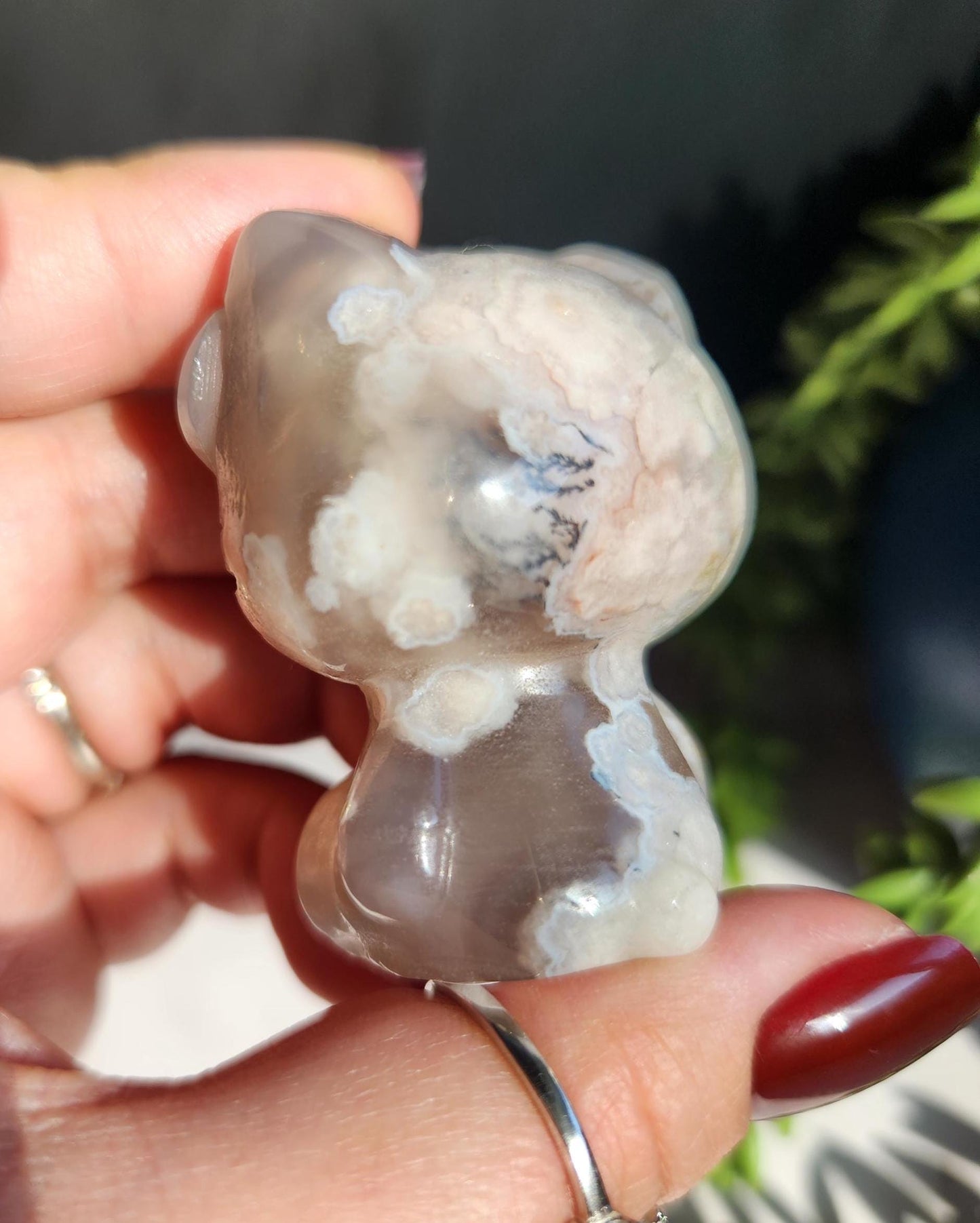 Beautiful flower agate hello kitty carving, natural