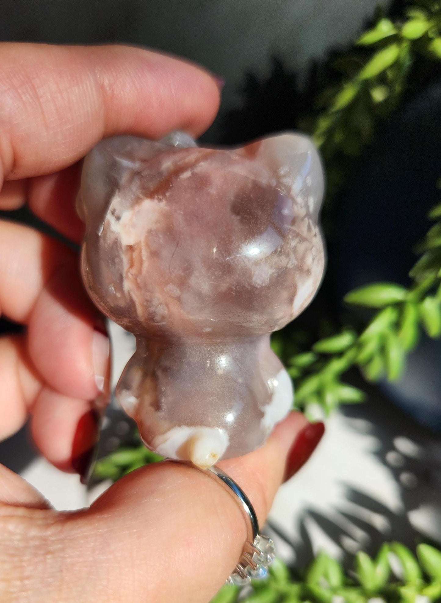Beautiful flower agate hello kitty carving, natural