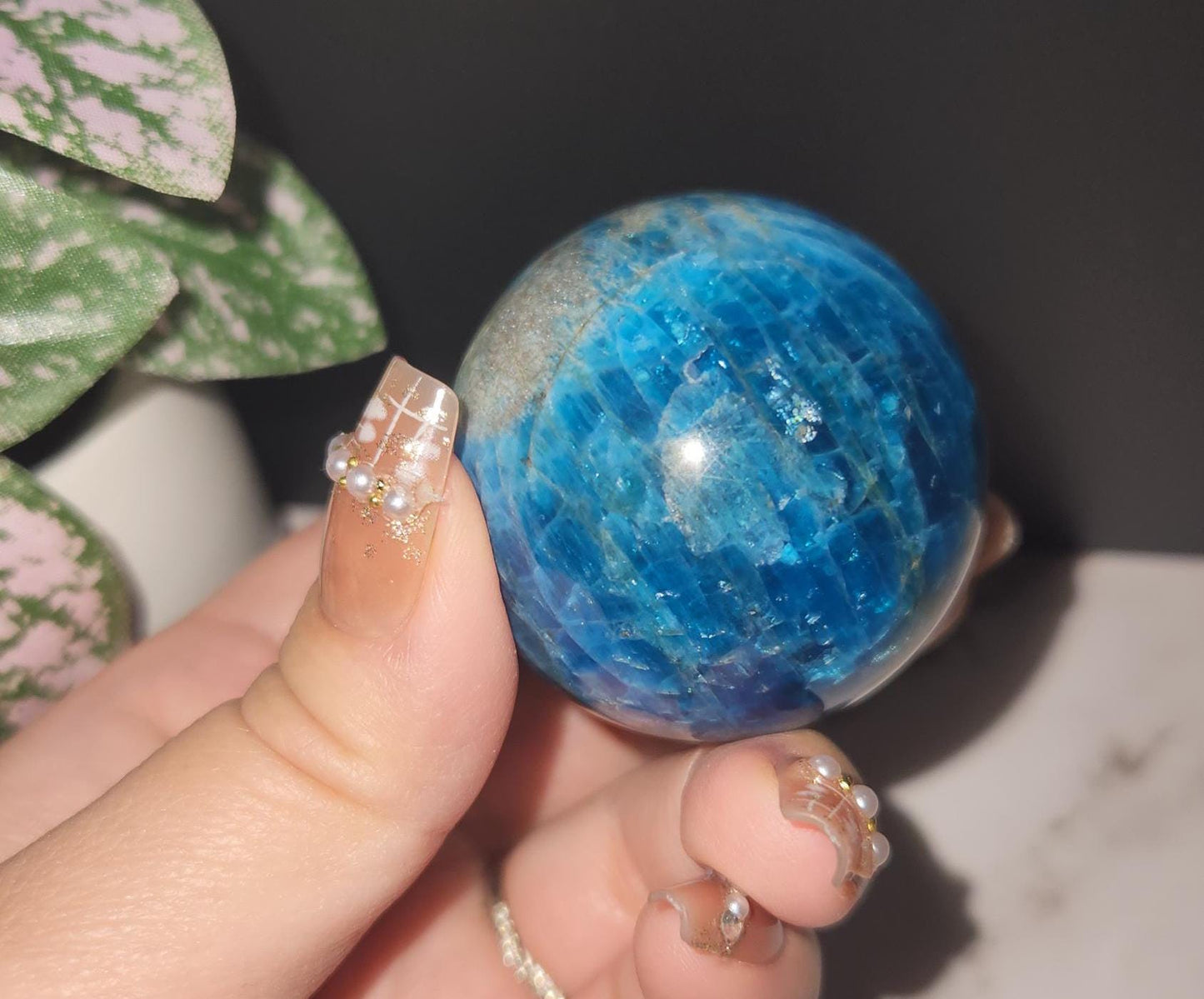 Beautiful natural blue appetite sphere with flash, A, 44.1mm