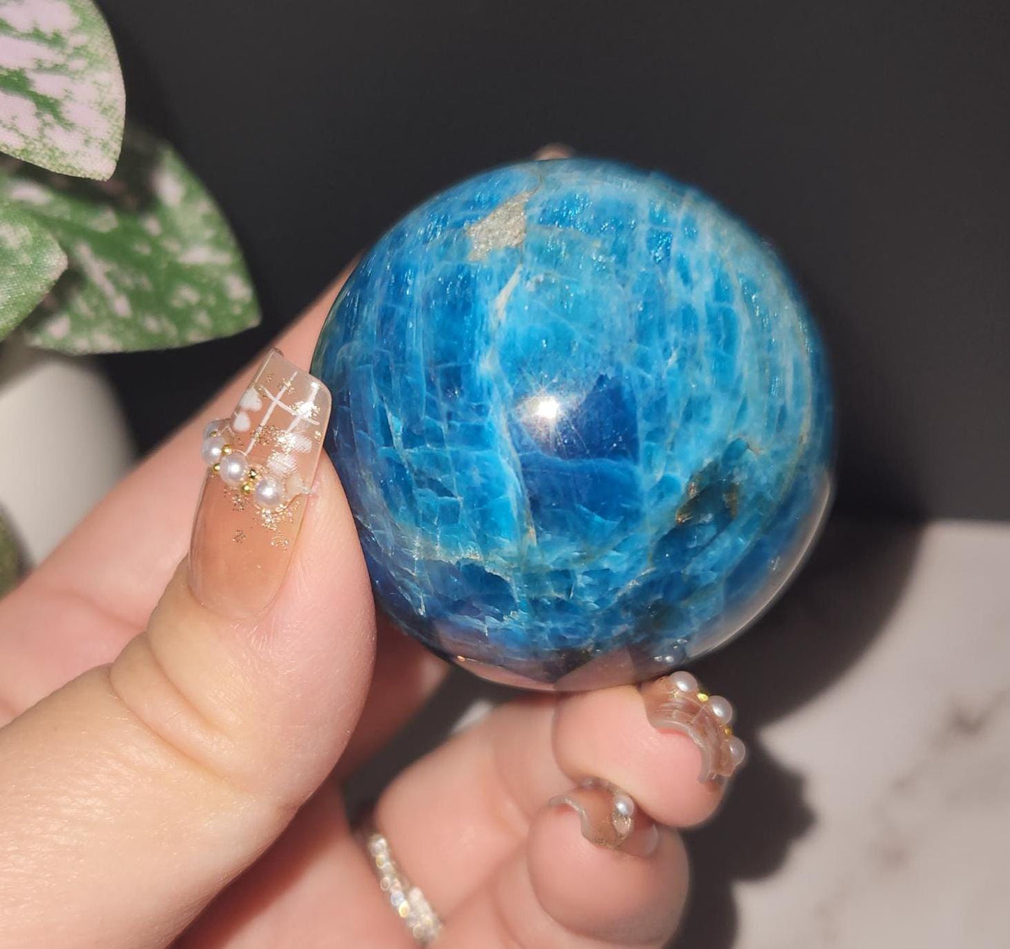Beautiful natural blue appetite sphere with flash, A, 44.1mm