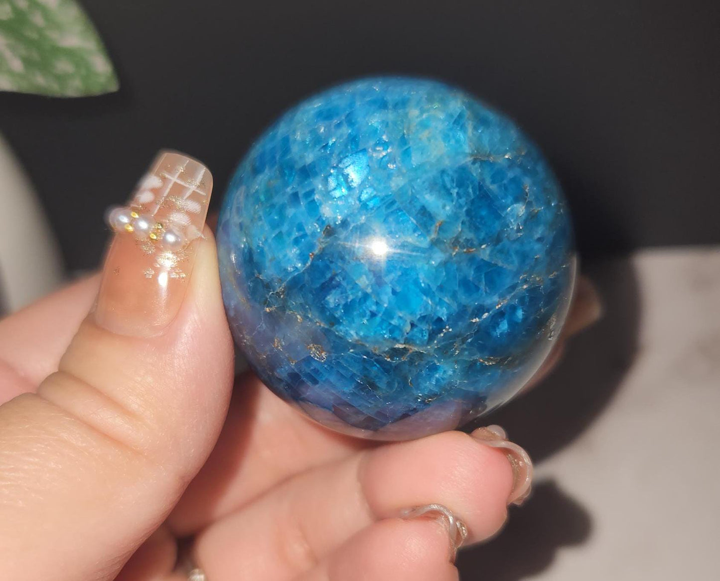 Beautiful natural blue appetite sphere with flash, B