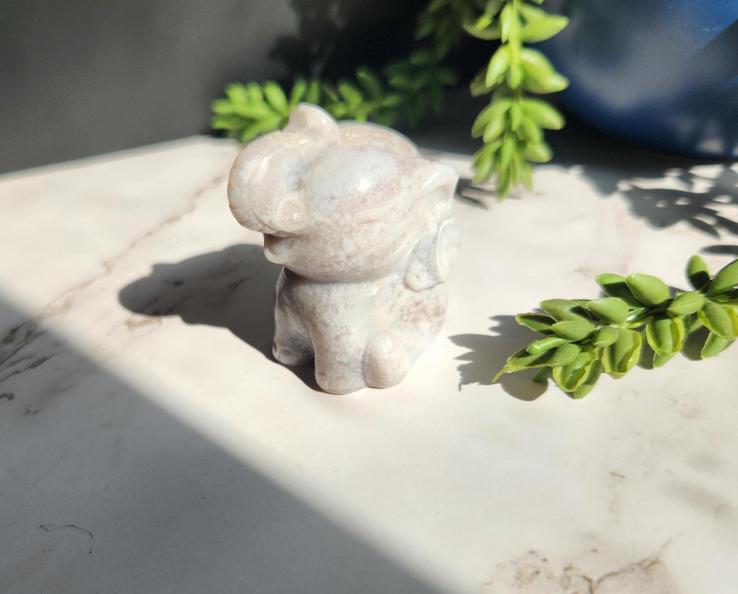 Beautiful happy hand carved pink amethyst flower agate elephant, natural