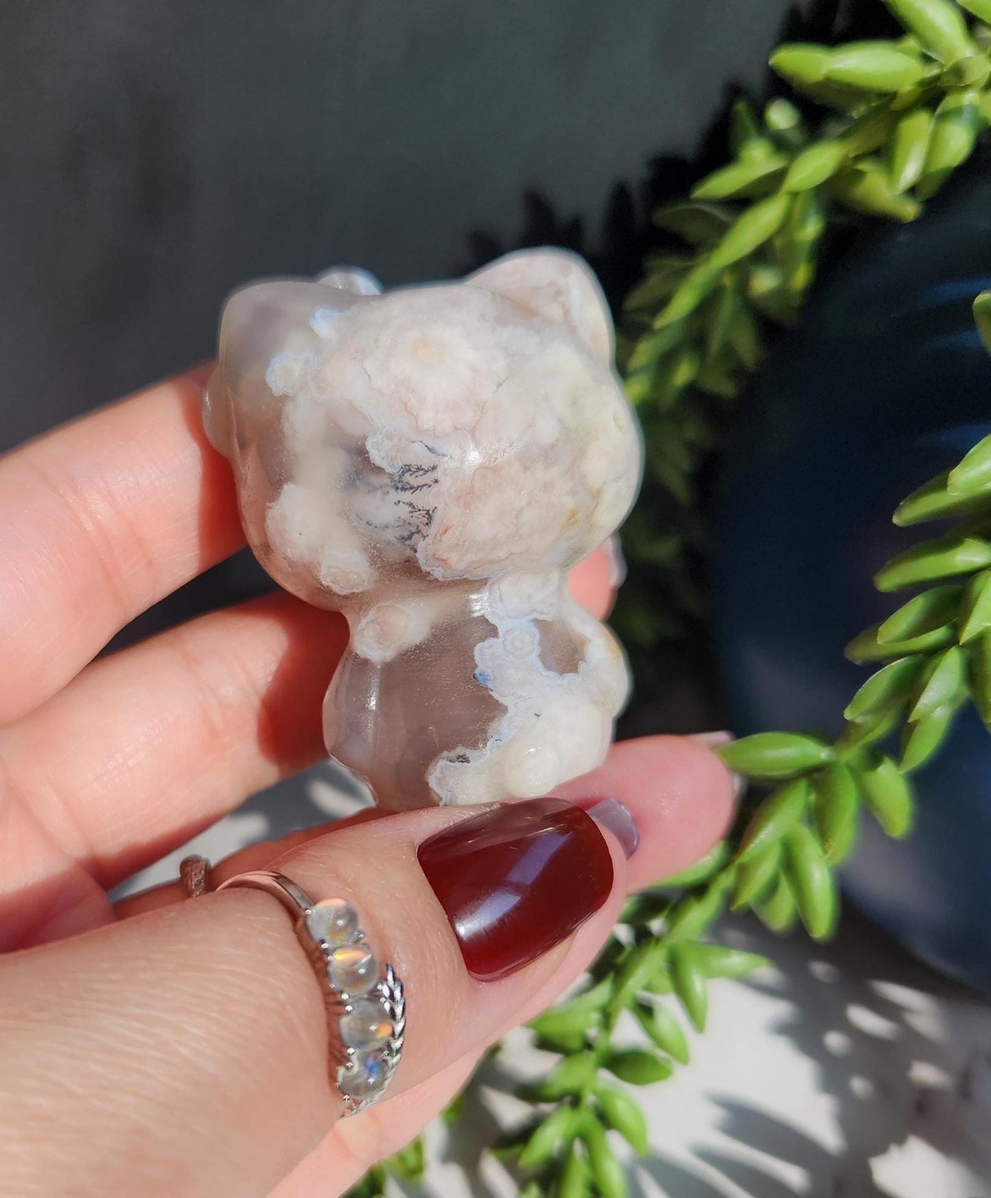 Beautiful flower agate hello kitty carving, natural