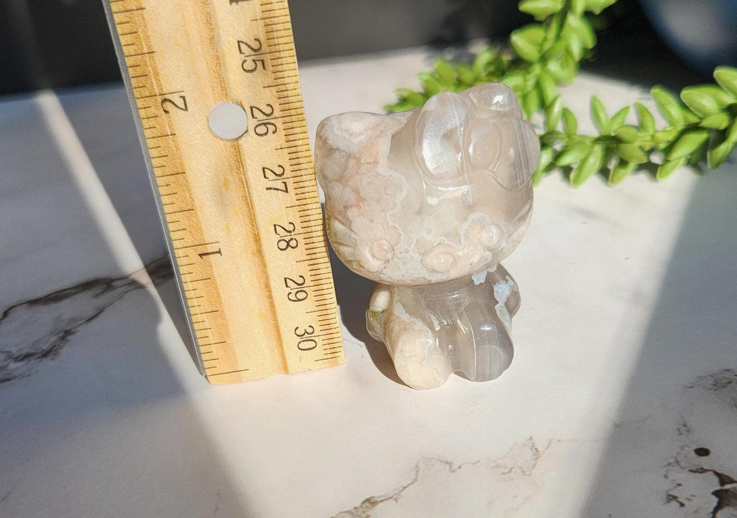 Beautiful flower agate hello kitty carving, natural