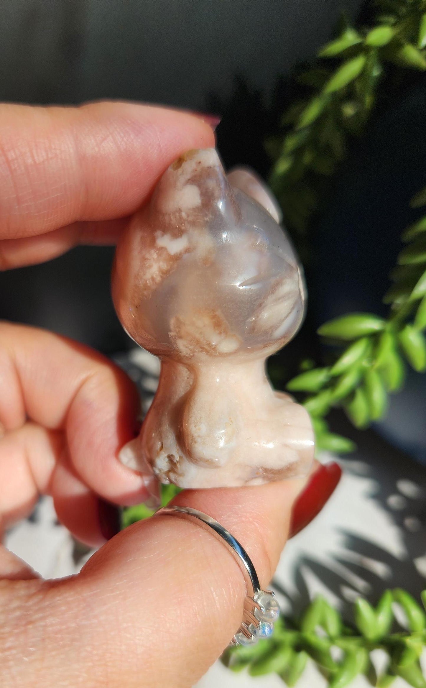 Beautiful flower agate hello kitty carving, natural