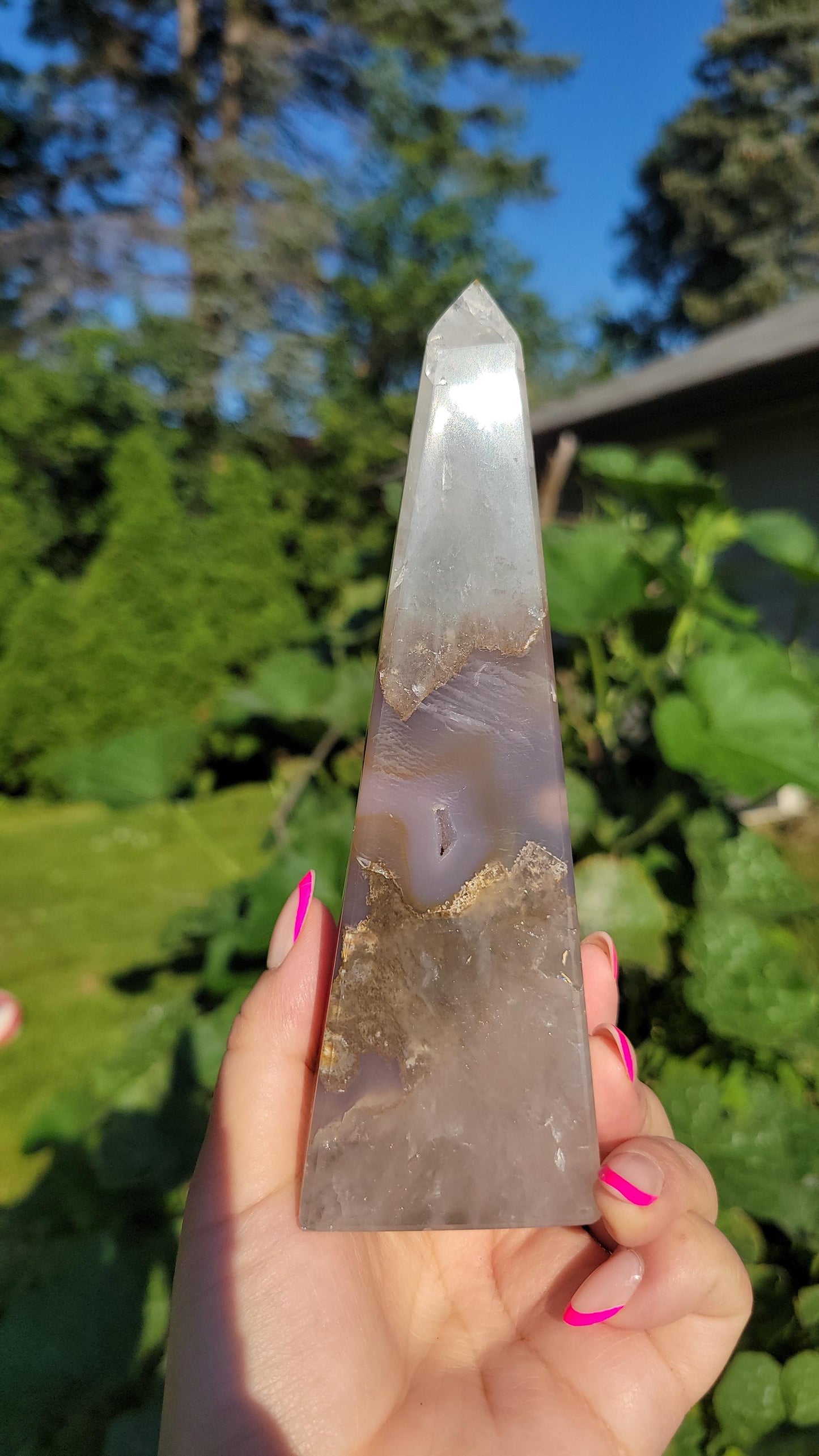 Beautiful high quality agate obelisk with sparkly druzy and quartz  from Brazil
