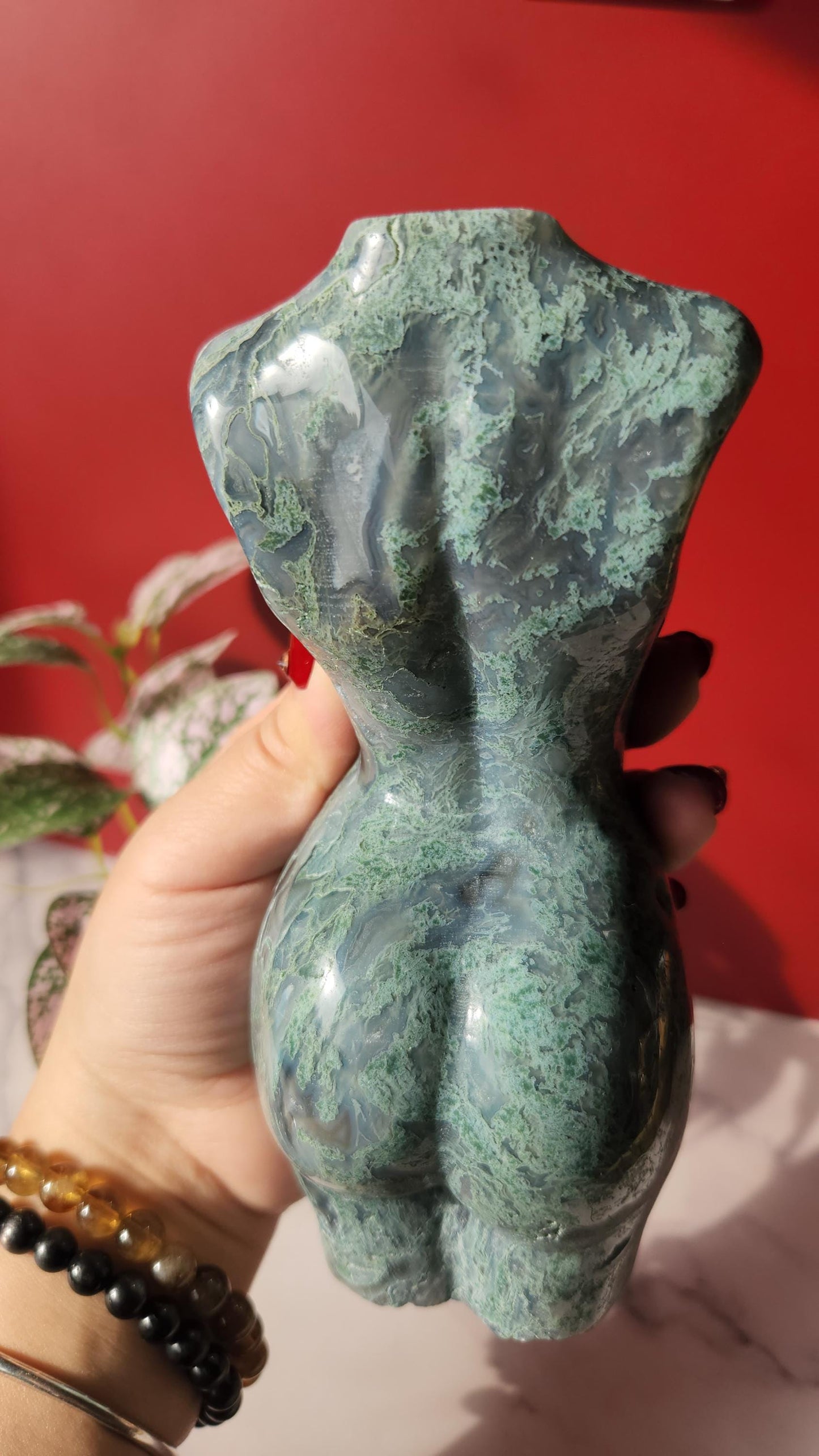 AAA high quality large moss agate lady body carving with druzy quartz pocket, goddess body, home decor