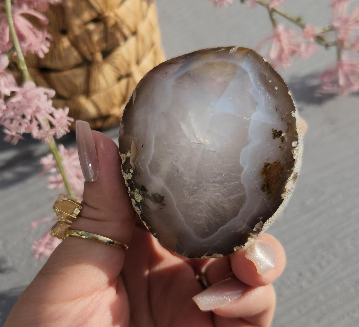 Amazing half polish agate point with quartz,  natural light agate, pretty banding, from Brazil