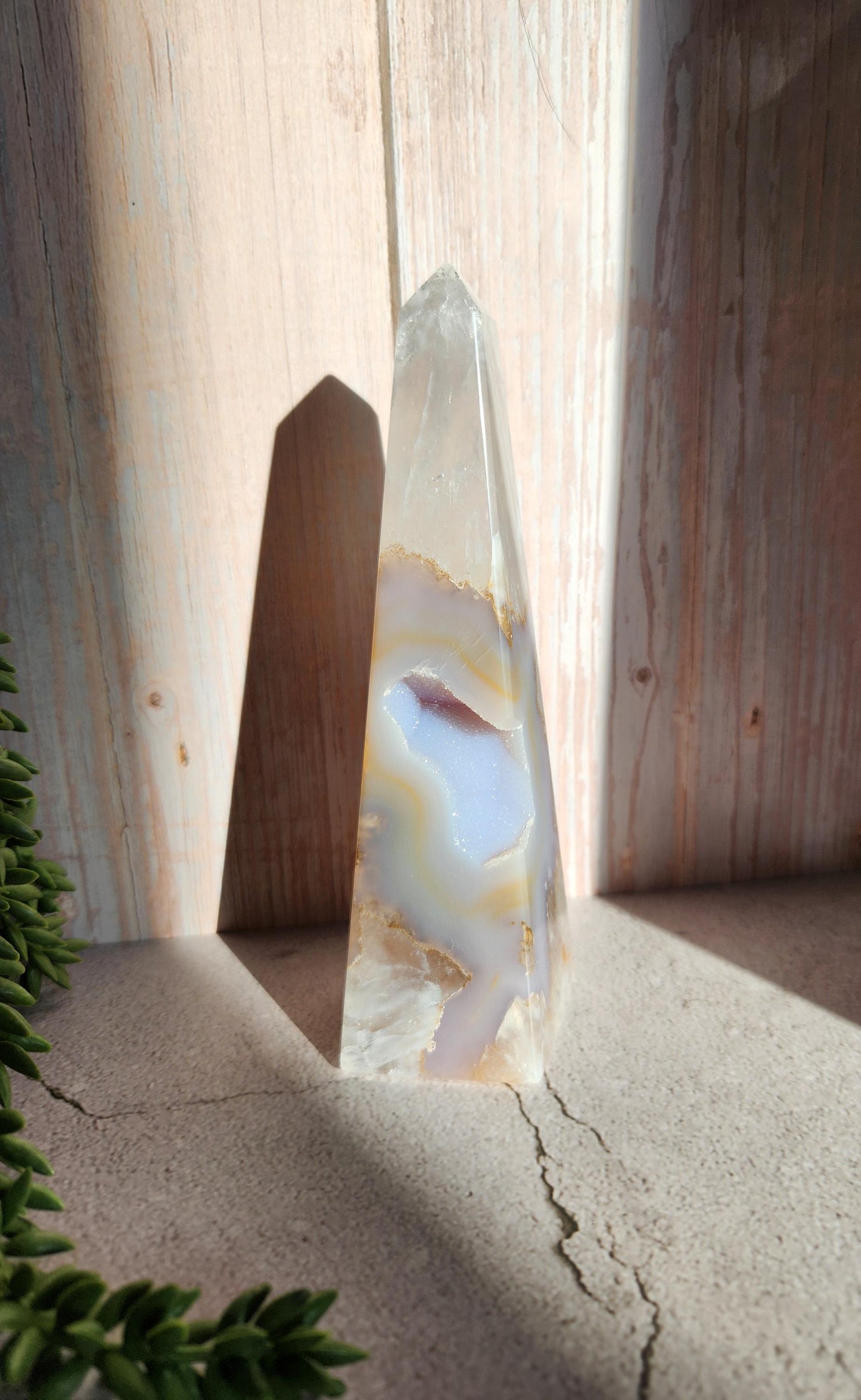 Amazing high quality druzy agate obelisk from Brazil with quartz
