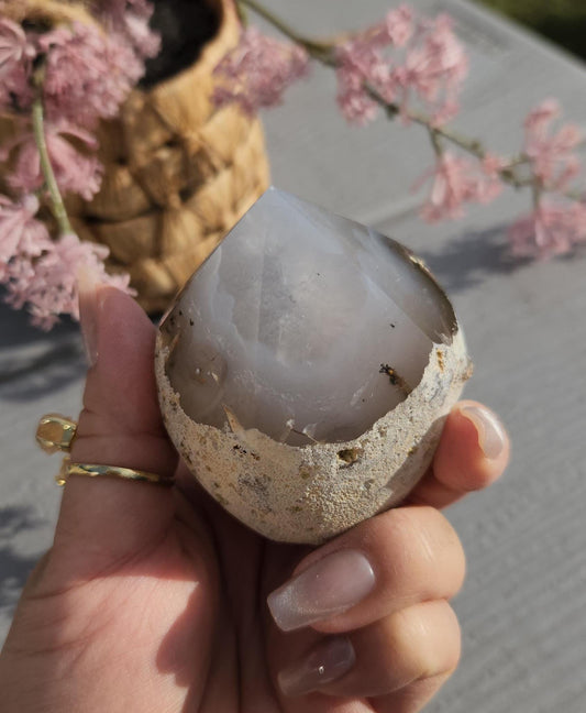 Amazing half polish agate point with quartz,  natural light agate, pretty banding, from Brazil