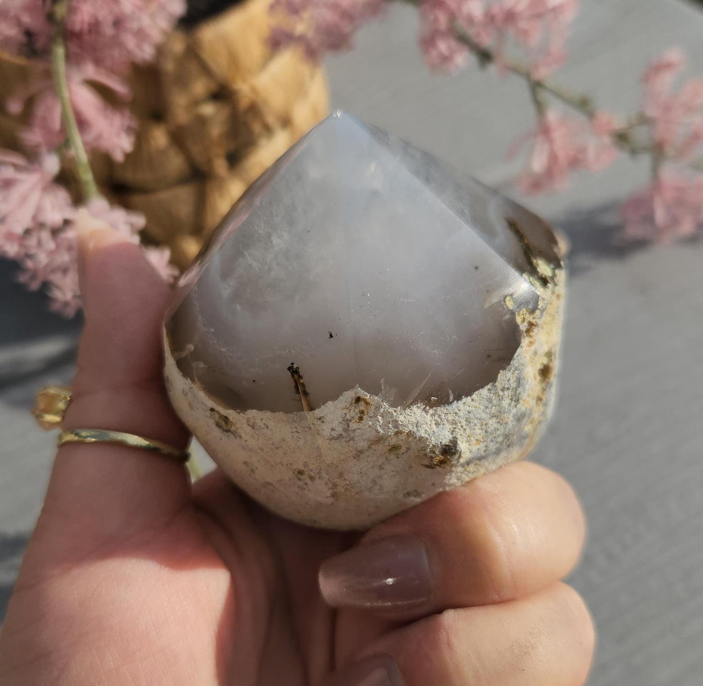 Amazing half polish agate point with quartz,  natural light agate, pretty banding, from Brazil