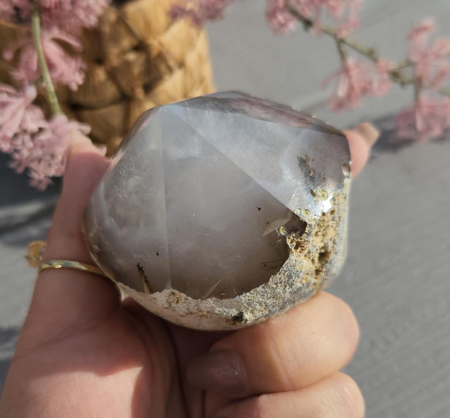 Amazing half polish agate point with quartz,  natural light agate, pretty banding, from Brazil