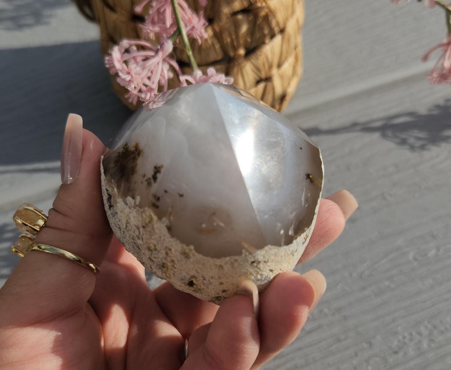 Amazing half polish agate point with quartz,  natural light agate, pretty banding, from Brazil