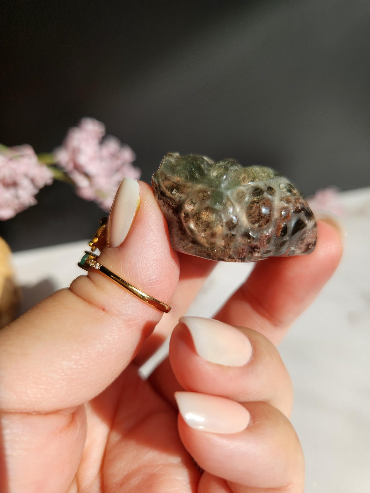 AAA pink and green garden quartz money toad carvings, money frog