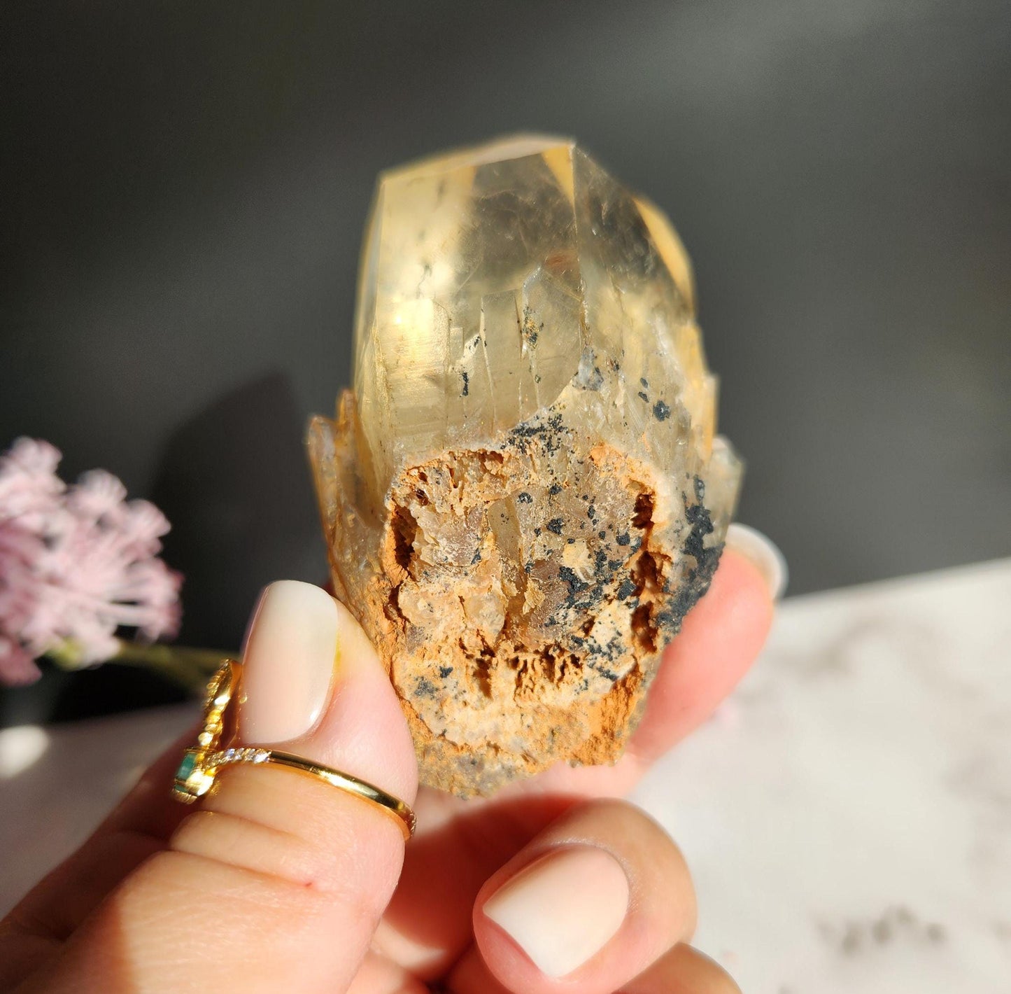 Natural kundalini citrine from the Congo, honey citrine with rainbows, genuine, untreated and not polished 41A