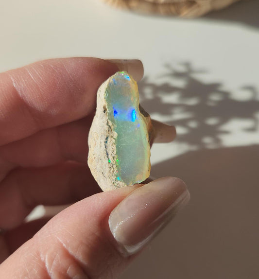 AAA Beautiful welo Ethiopian opal with amazing colors, natural real opal