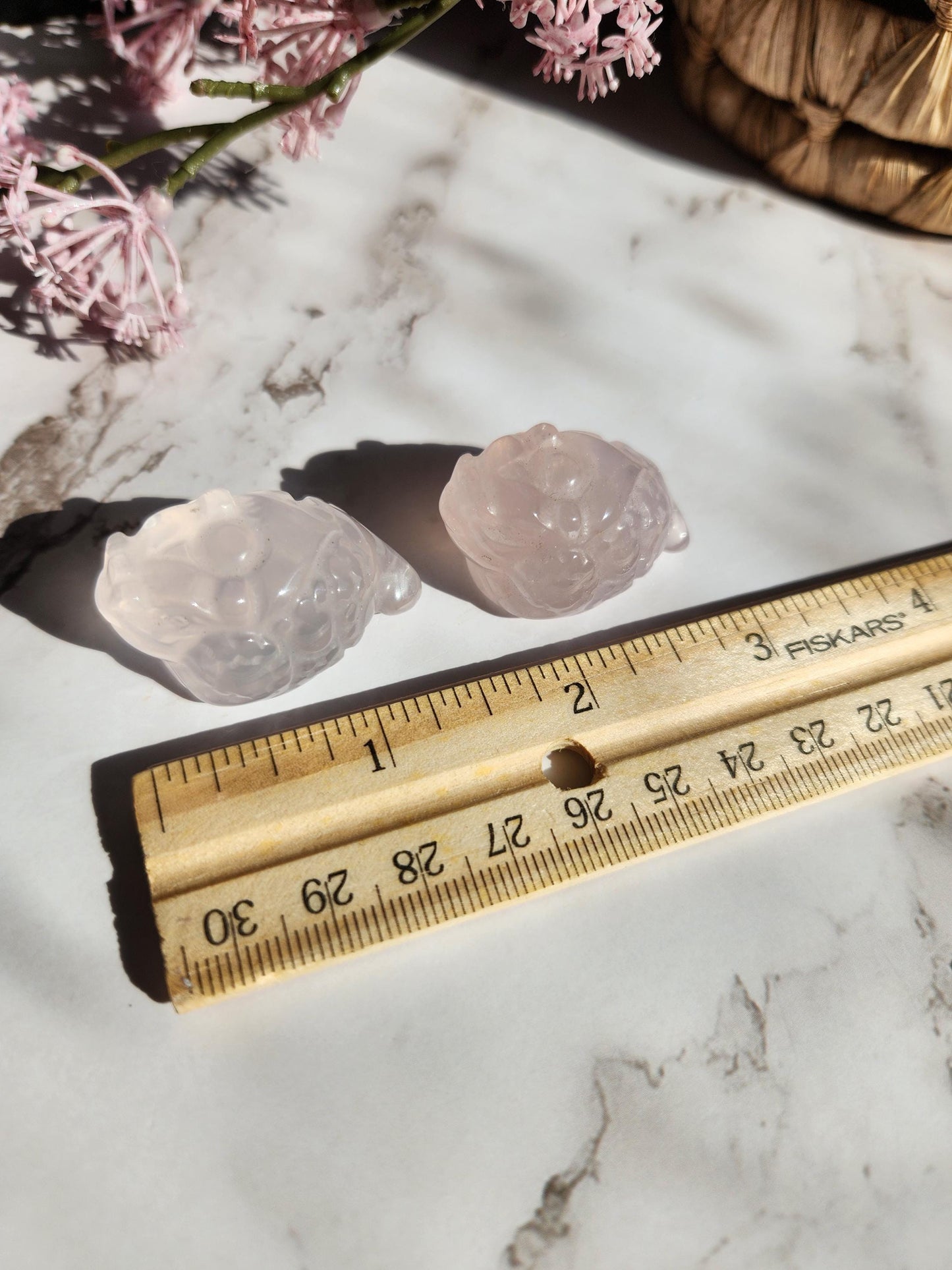 AAA rose quartz money toad carvings, money frog 33C