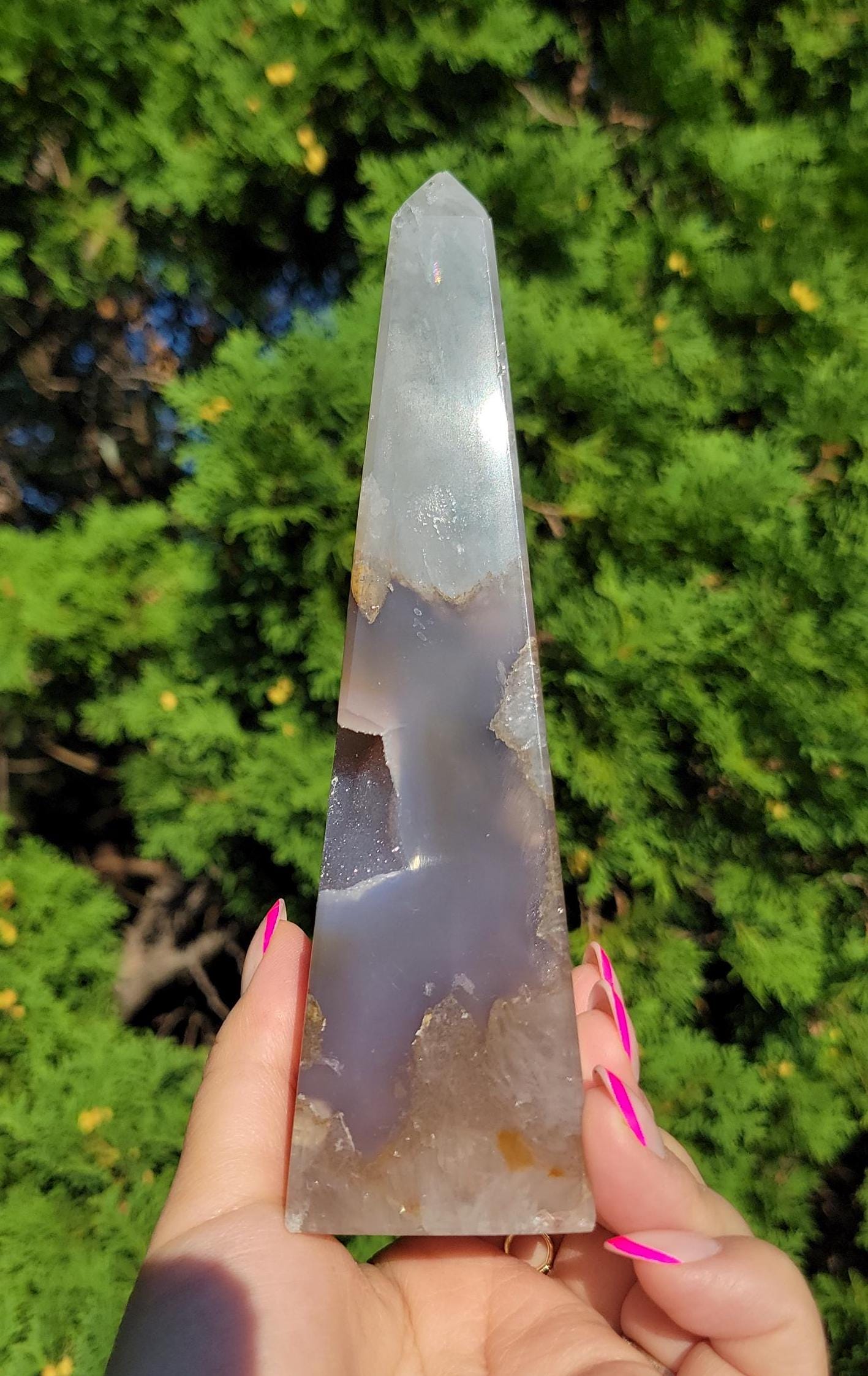 Amazing high quality druzy agate obelisk from Brazil with quartz