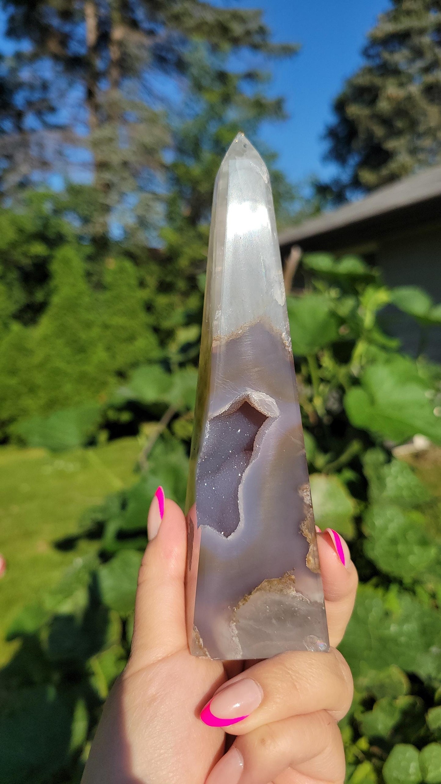 Beautiful high quality agate obelisk with sparkly druzy and quartz  from Brazil