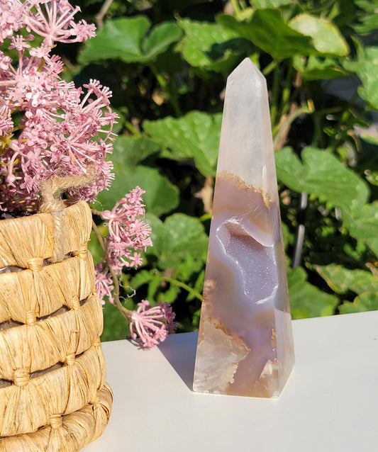 Amazing high quality druzy agate obelisk from Brazil with quartz