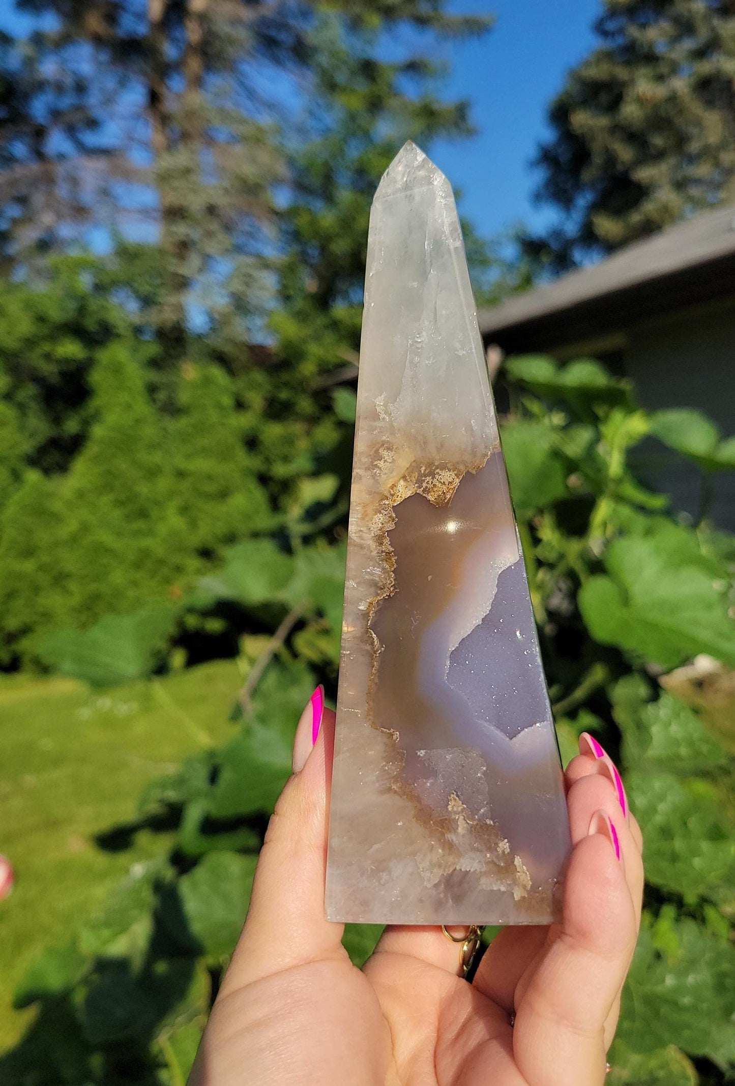Beautiful high quality agate obelisk with sparkly druzy and quartz  from Brazil