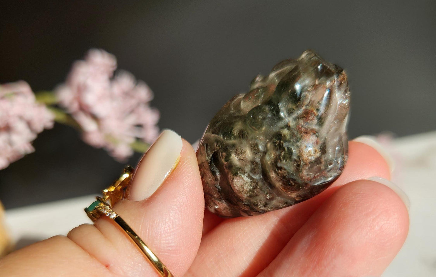 AAA pink and green garden quartz money toad carvings, money frog