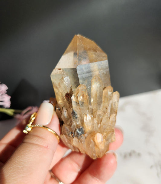 Natural kundalini citrine from the Congo, honey citrine with rainbows, genuine, untreated and not polished 41A