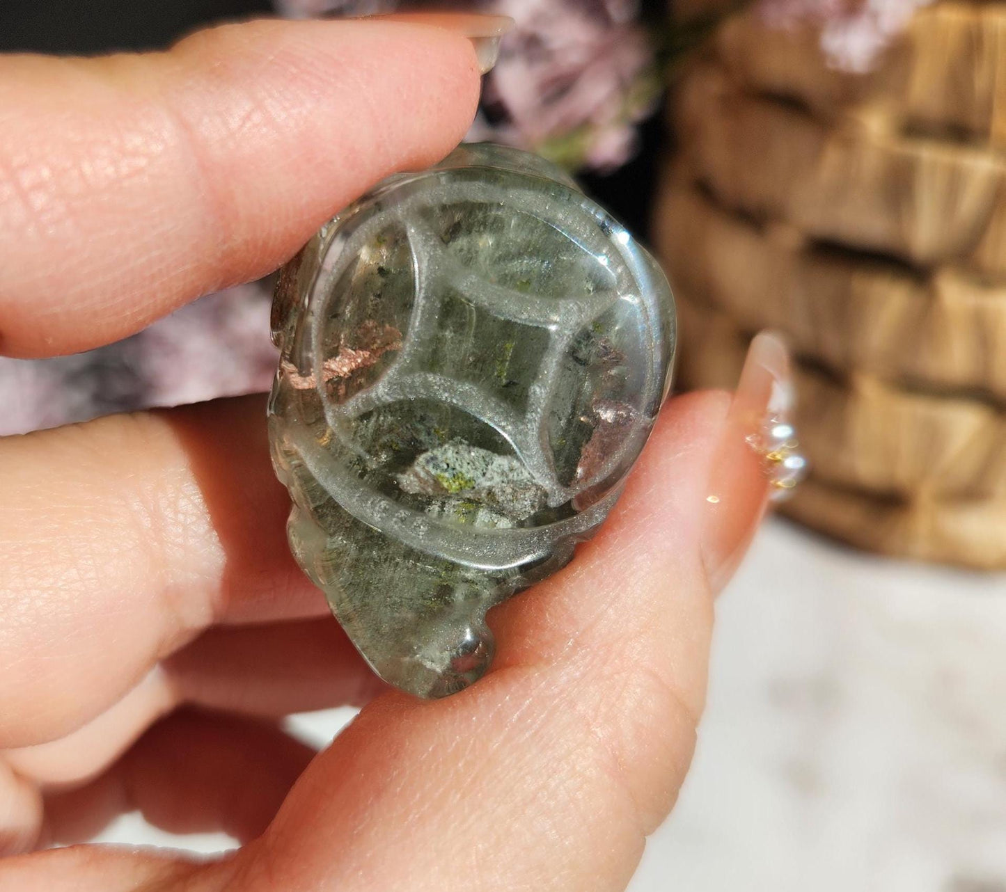 AAA green chlorite with pink garden quartz money toad carvings, money frog
