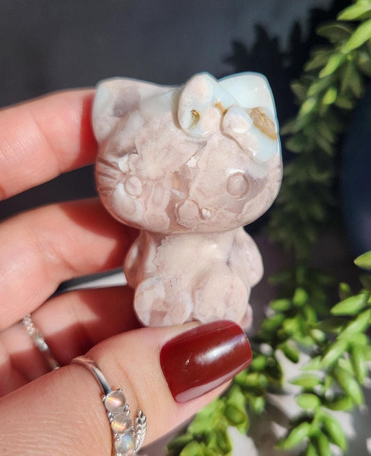 Beautiful green flower agate hello kitty carving, natural