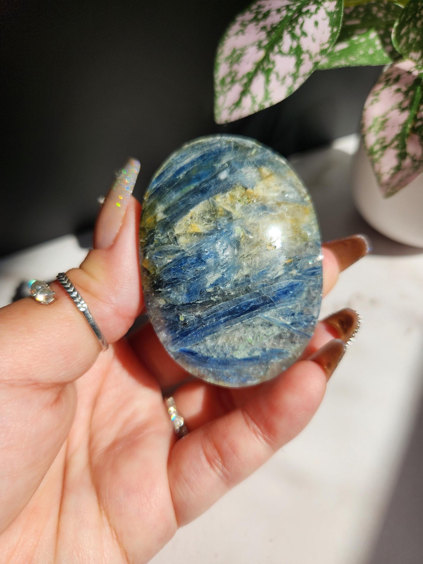 AAA natural blue Kyanite quartz palm stone with quartz and iron inclusions, pocket stone 34B