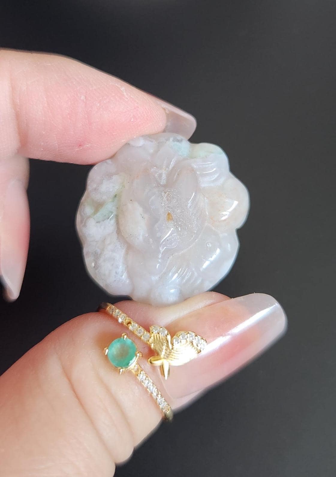 Beautiful flower agate nine tail fox carving